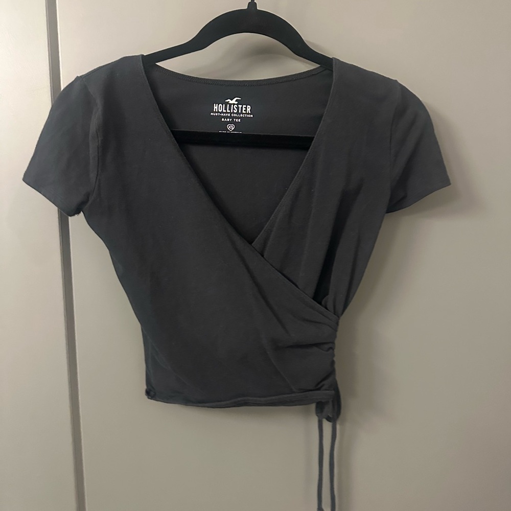 Hollister Women's Charcoal Wrap Crop Top